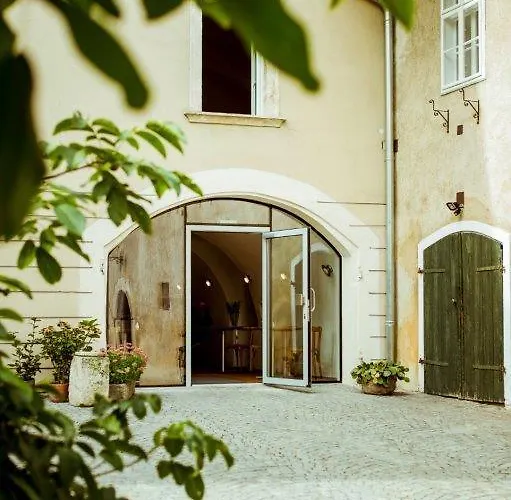 Gut Oberstockstall Kirchberg am Wagram