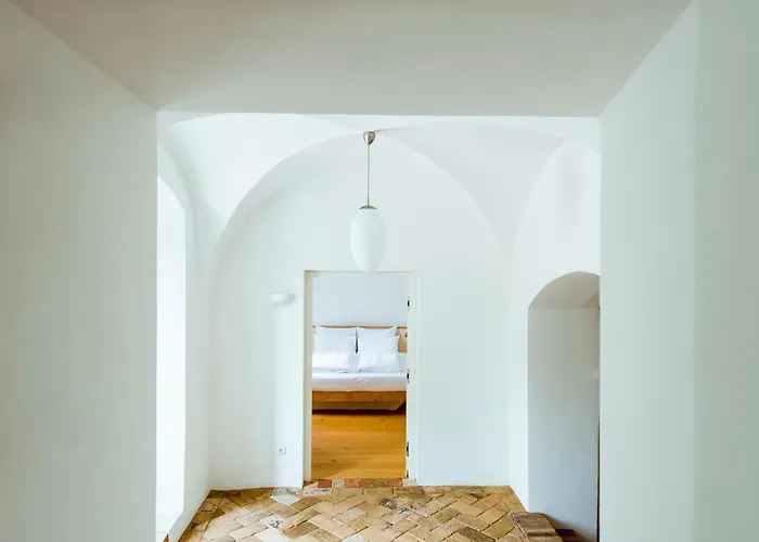 Gut Oberstockstall Gasthof Kirchberg am Wagram