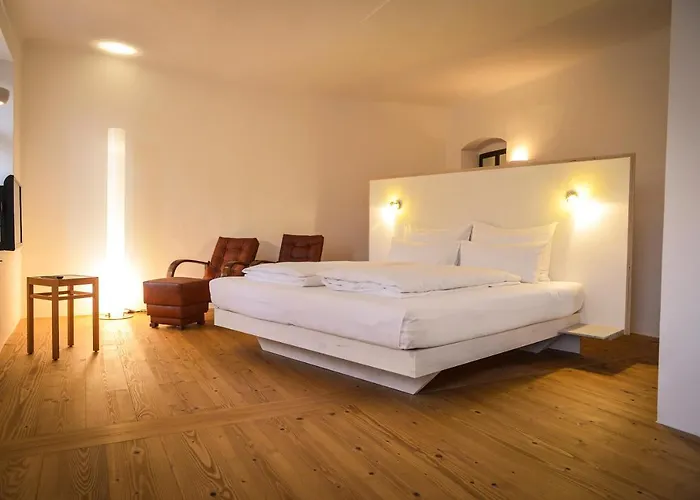 Gut Oberstockstall Gasthof *